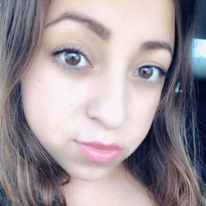 Meet your Posher, Isabel